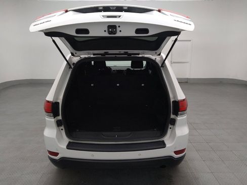 Used 2020 Jeep Grand Cherokee Laredo AWD/4WD image 29