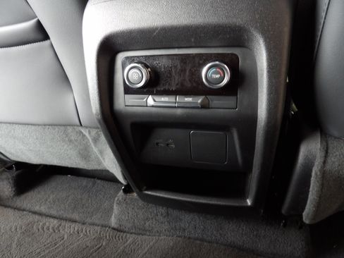 Used 2025 Buick Enclave Preferred image 22