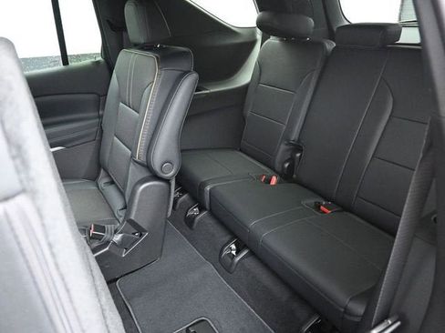 New 2026 Chevrolet Traverse High Country w/ LPO, Floor Liner Package FWD image 32