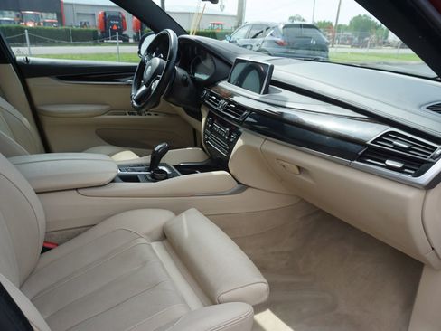 Used 2015 BMW X6 xDrive50i w/ Executive Package AWD/4WD image 27