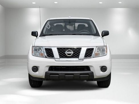 Used 2018 Nissan Frontier SV RWD image 4