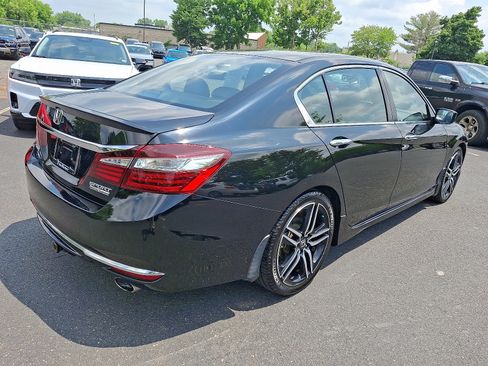 Certified 2017 Honda Accord Sport Special Edition image 6