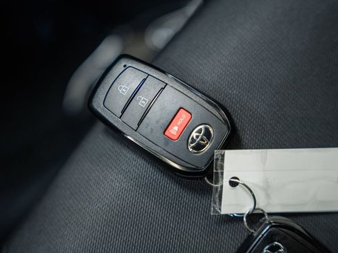 Used 2024 Toyota Tacoma TRD Off-Road image 53