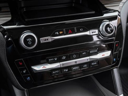 Used 2021 Ford Explorer Limited w/ Equipment Group 301A image 25