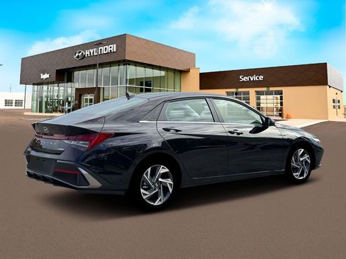 New 2026 Hyundai Elantra Limited FWD image 8