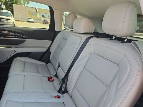 New 2026 Lincoln Nautilus Premier w/ Jet Appearance Package AWD/4WD image 11