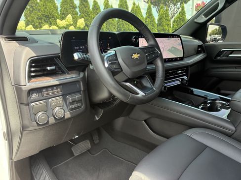 Used 2026 Chevrolet Tahoe LT w/ Comfort Package RWD image 21