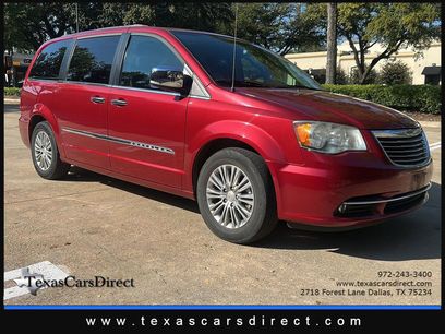 Used 2014 Chrysler Town & Country Touring-L w/ Driver Convenience Group