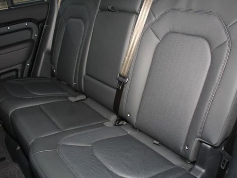 Used 2025 Land Rover Defender 110 S image 23