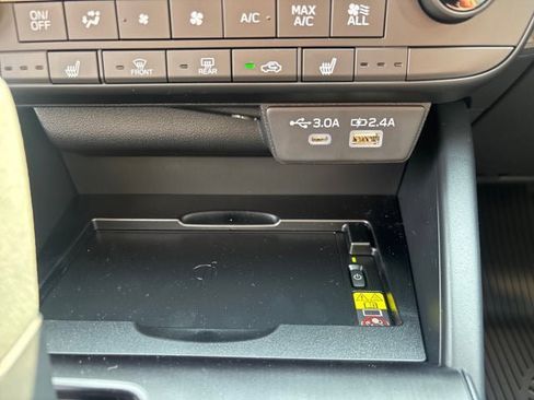 New 2026 Subaru Outback Limited AWD/4WD image 79