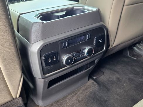 Used 2019 Ford Expedition Max XLT w/ Equipment Group 202A RWD image 24