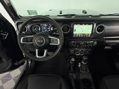 Used 2023 Jeep Wrangler Unlimited Sahara w/ Safety Group AWD/4WD image 15