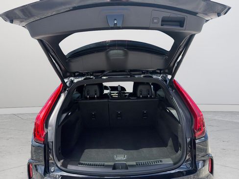 Used 2024 Cadillac XT4 Premium Luxury FWD image 36
