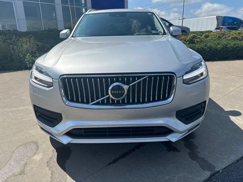 Used 2021 Volvo XC90 T5 Momentum w/ Protection Package Premier AWD/4WD image 2