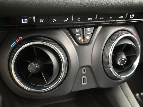 Used 2022 Chevrolet Blazer LT image 20