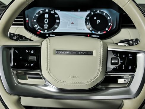 Used 2024 Land Rover Range Rover Long Wheelbase Autobiography image 29