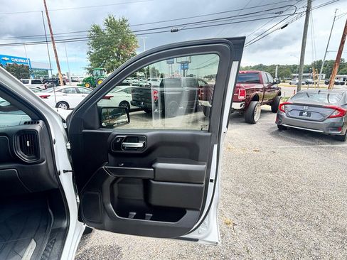 Used 2022 Chevrolet Silverado 1500 Custom RWD image 41