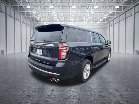 Used 2024 Chevrolet Suburban Premier RWD image 7