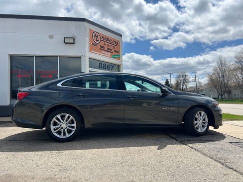 Used 2016 Chevrolet Malibu LT w/ Leather Package image 3