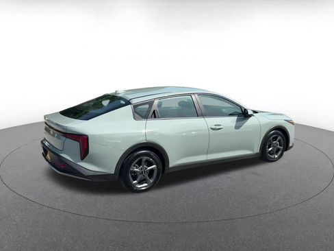 Used 2025 Kia K4 FWD image 15