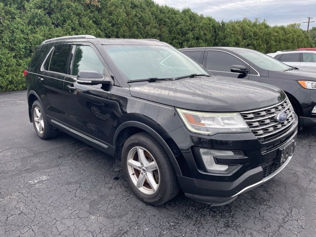 Used 2016 Ford Explorer XLT w/ Equipment Group 202A AWD/4WD image 8