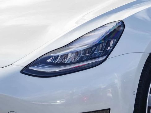 Used 2018 Tesla Model 3 Long Range image 8