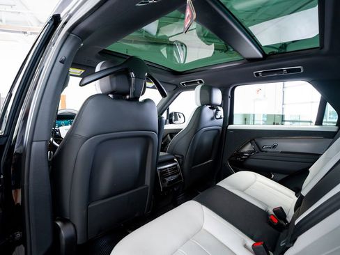 Used 2023 Land Rover Range Rover Sport SE Dynamic image 46