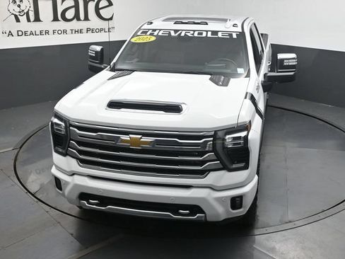 Used 2025 Chevrolet Silverado 2500 High Country w/ High Country Premium Package AWD/4WD image 43