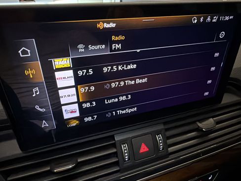 Used 2023 Audi Q5 2.0T Premium w/ Convenience Package AWD/4WD image 21