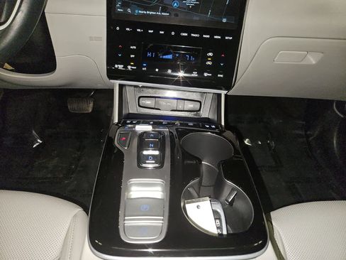 Used 2024 Hyundai Tucson Limited image 17