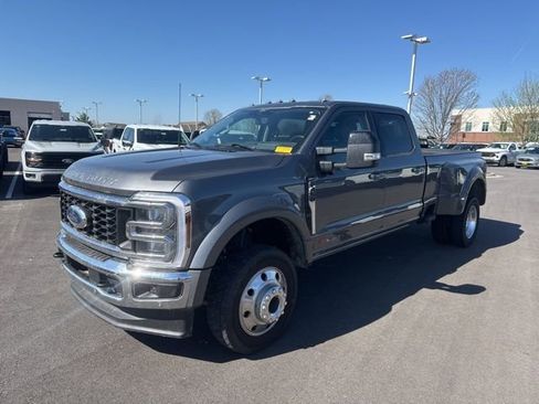 Used 2024 Ford F450 Lariat w/ Lariat Ultimate Package image 3