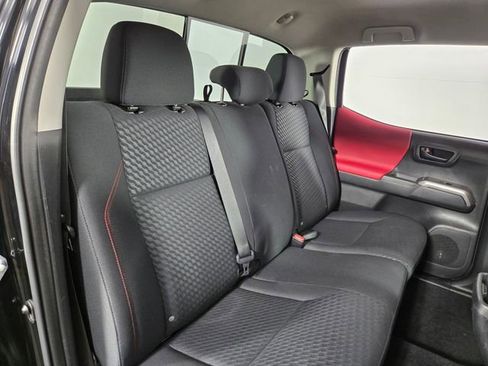 Used 2023 Toyota Tacoma SR5 AWD/4WD image 17