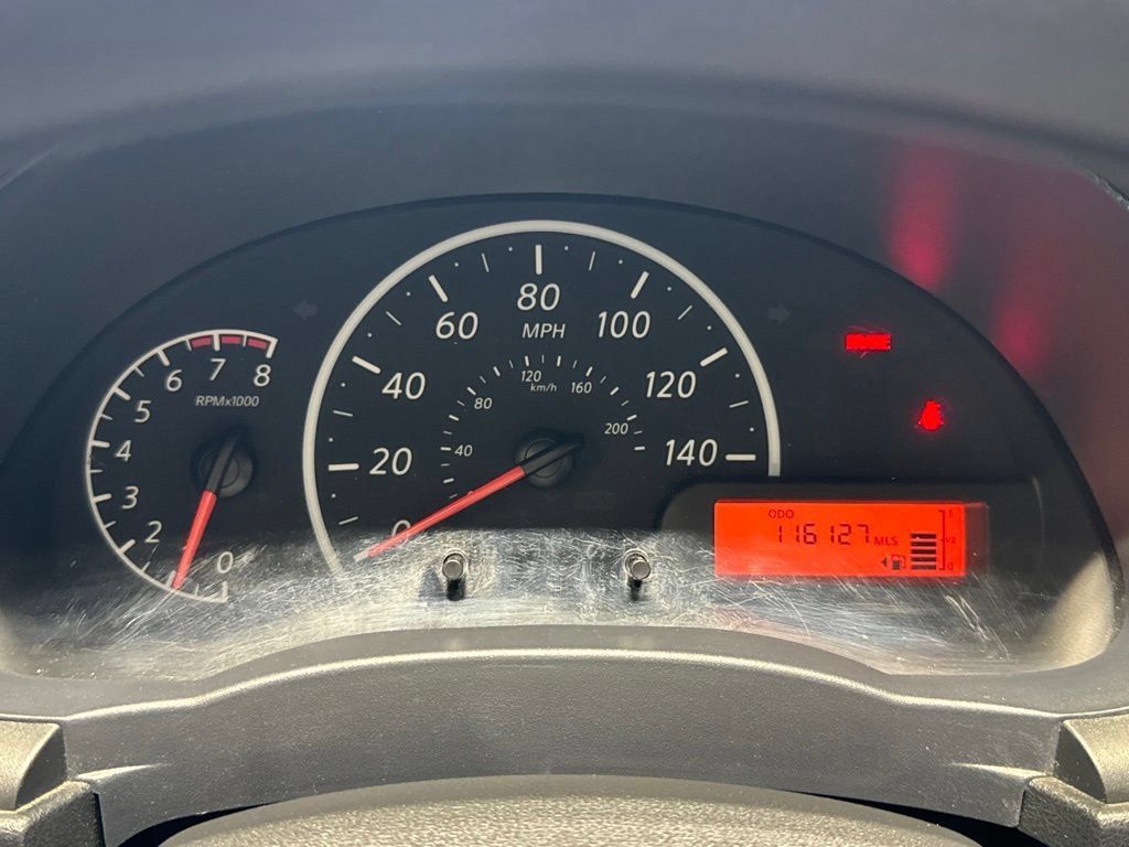 Used 2015 Nissan Versa S FWD image 12
