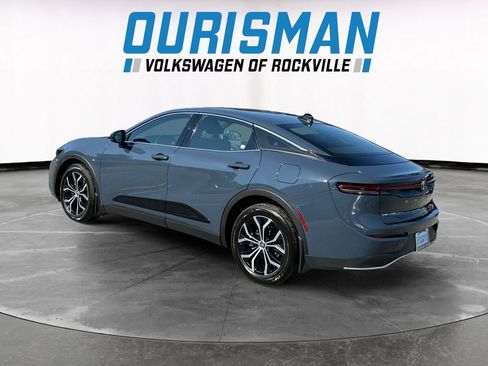 Used 2025 Toyota Crown XLE image 4