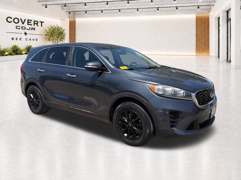 Used 2020 Kia Sorento FWD V6 image 1