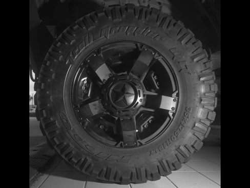 Used 2012 Jeep Wrangler Unlimited Rubicon w/ Connectivity Group AWD/4WD image 24