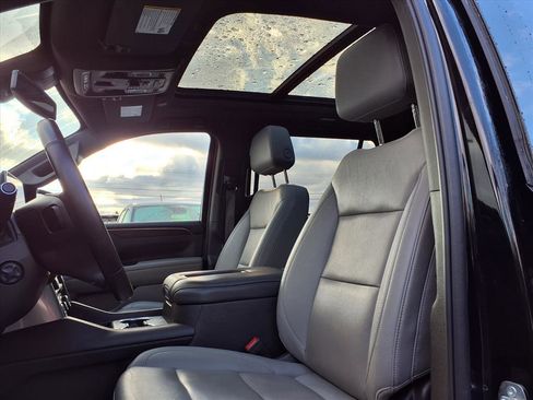 Used 2024 Chevrolet Suburban Z71 w/ Luxury Package image 7