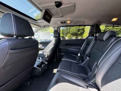 Used 2023 Honda Odyssey Elite image 18