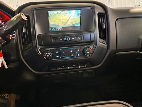 Used 2018 Chevrolet Silverado 1500 Custom image 21