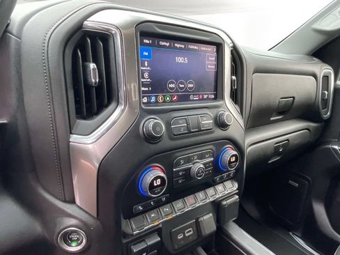 Used 2022 Chevrolet Silverado 1500 LTZ w/ LTZ Premium Package AWD/4WD image 32