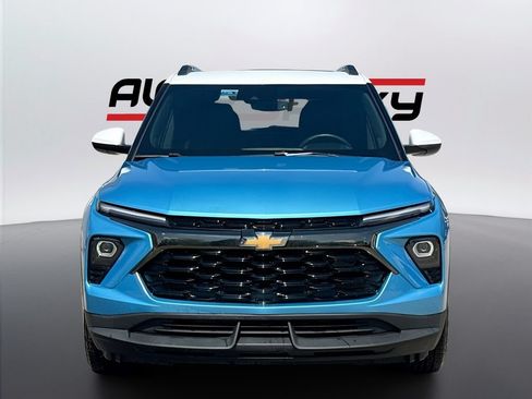 Used 2025 Chevrolet TrailBlazer ACTIV w/ Convenience Package FWD image 2