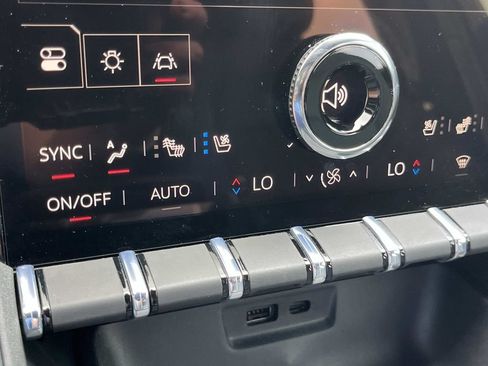 Used 2026 GMC Terrain AT4 w/ Convenience Package III AWD/4WD image 36