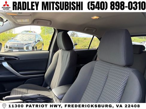 New 2026 Mitsubishi Eclipse Cross ES image 2