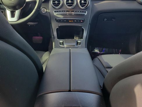 Used 2022 Mercedes-Benz GLC 300 image 30