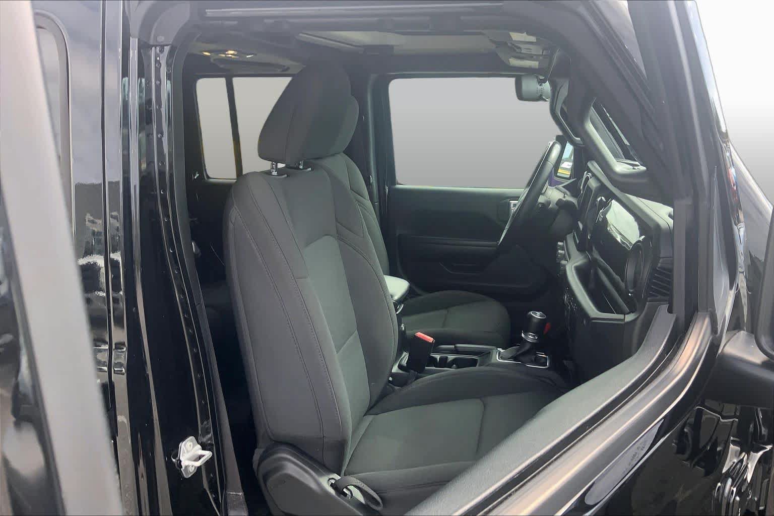 Used 2021 Jeep Wrangler Unlimited Sport AWD/4WD image 9