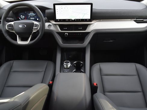 New 2026 Ford Explorer Active w/ Active Comfort Package image 7