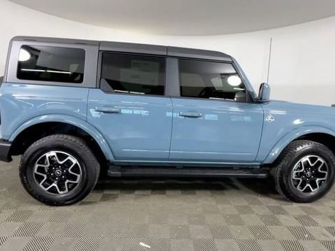 Used 2023 Ford Bronco Outer Banks AWD/4WD image 3