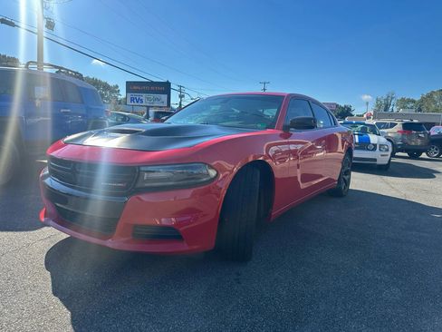 Used 2020 Dodge Charger SXT w/ Blacktop Package image 7