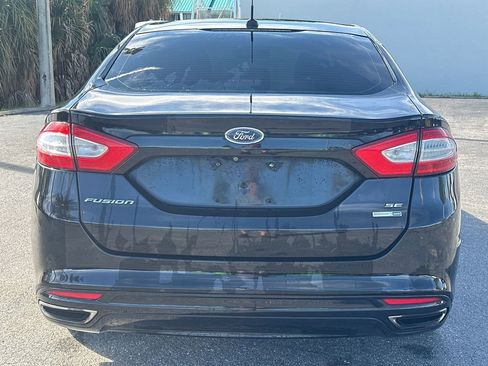 Used 2016 Ford Fusion SE w/ Equipment Group 202A image 4
