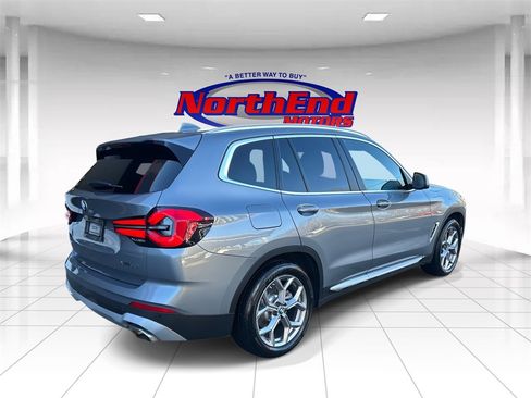Used 2024 BMW X3 xDrive30i image 3